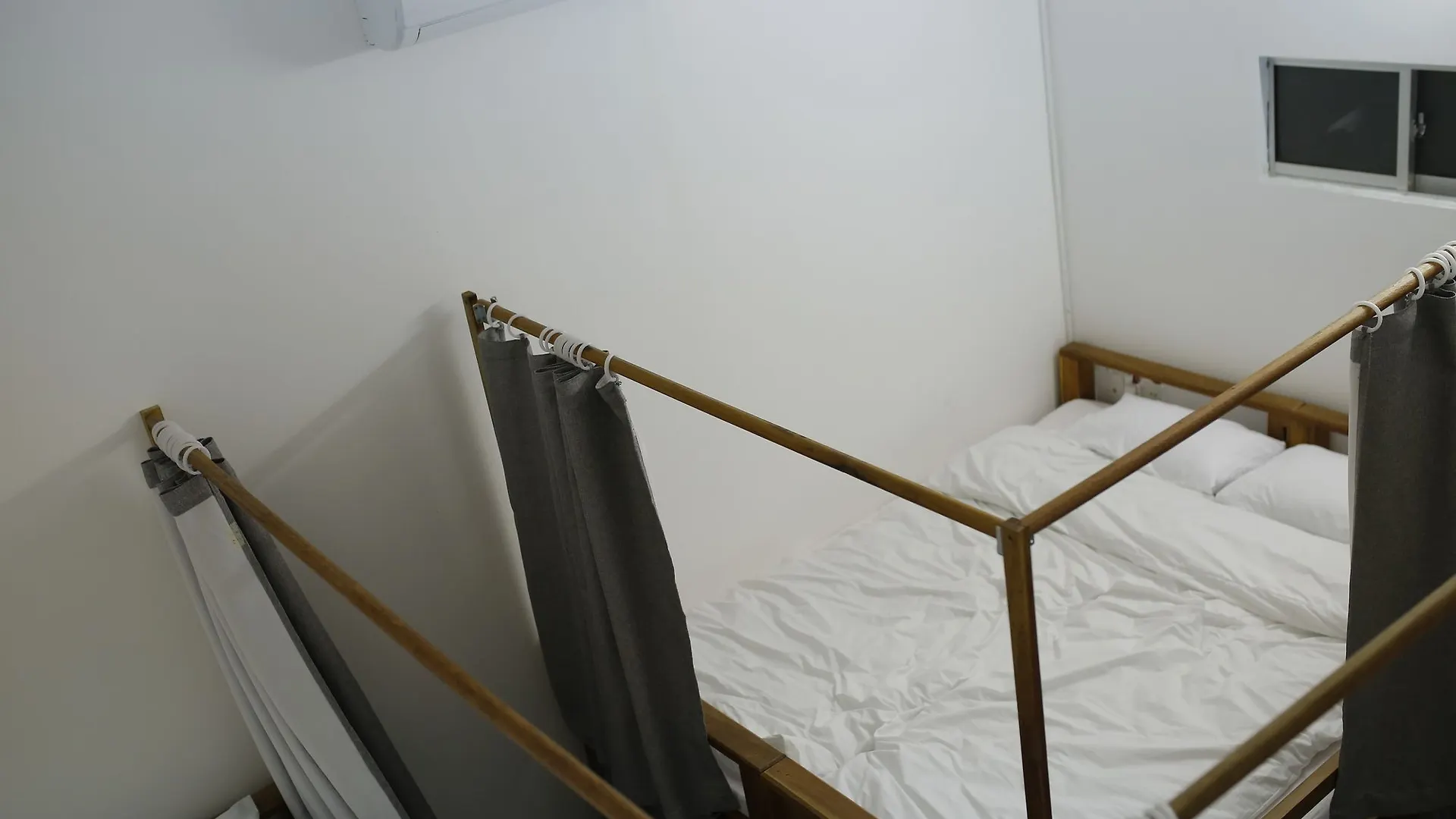 The Q Hostel 芽庄 0*,